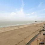 In Blankenberg With Sea Views شقة