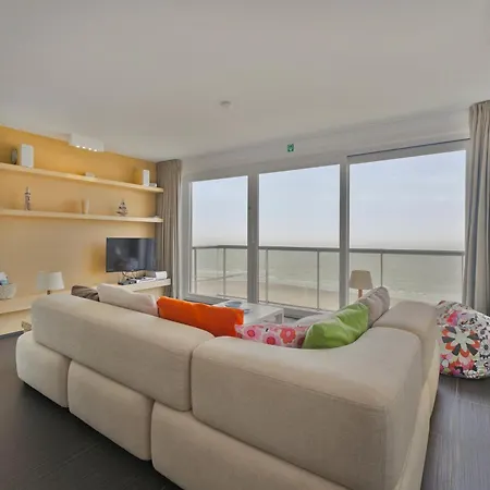 Appartement In Blankenberg With Sea Views