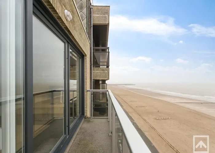 In Blankenberg With Sea Views