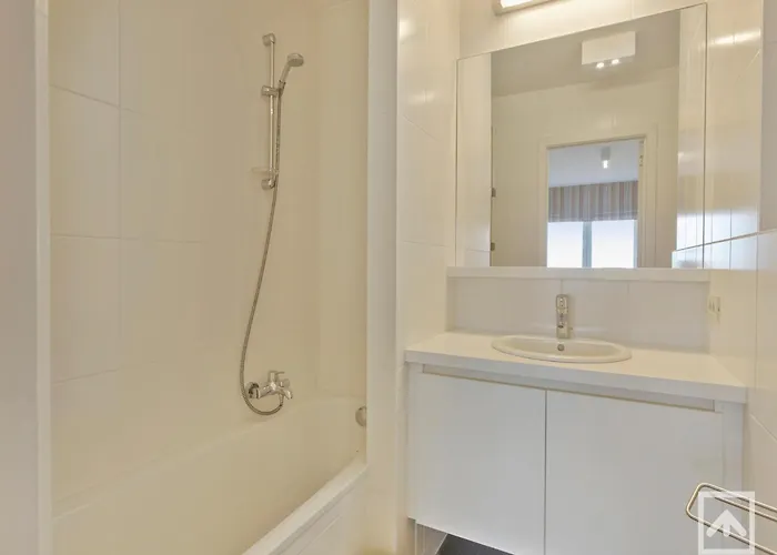 Lejlighed In Blankenberg With Sea Views